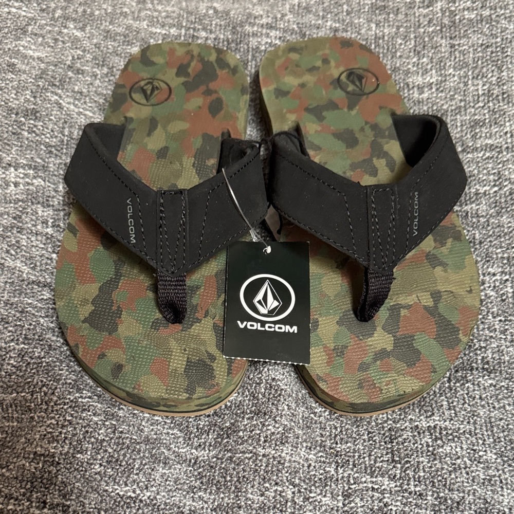 Volcom Camo Sandals with Black Straps